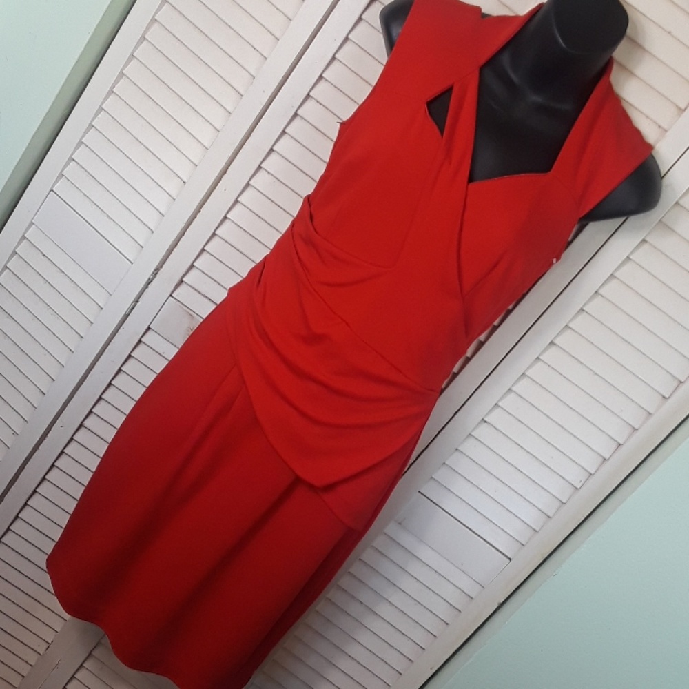 NWOT Venus dress size 6